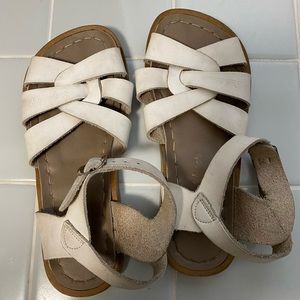 Hoy Saltwater sandals